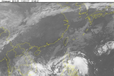 Áp thấp nhiệt đới 'kéo theo' bão số 12 tiến thẳng vào Nam Bộ