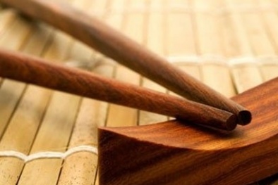 Đẩy cả nhà gần tới 'thần chết' nếu cứ dùng đũa gỗ kiểu này