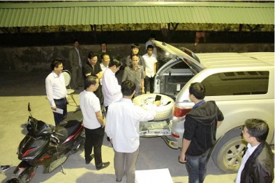 Lào Cai: Bắt giữ đối tượng giấu 40 bánh heroin trong lốp xe ô tô dự phòng 