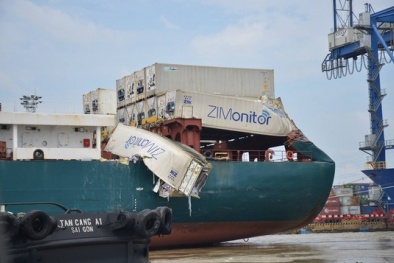 Tiến hành điều tra vụ hai tàu ‘khủng’ đâm nhau trên sông Đồng Nai