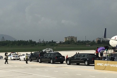 APEC 2017: Cận cảnh dàn siêu xe đón Tổng thống Hoa Kỳ Donald Trump tại sân bay Đà Nẵng