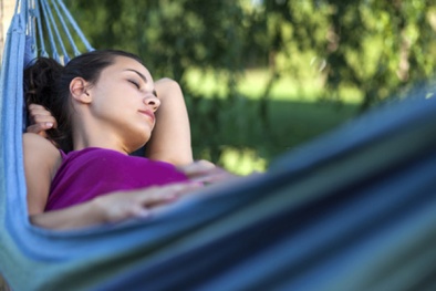 Nguy cơ tàn tật suốt đời nếu nằm võng lâu ngày