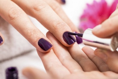 Kinh hoàng nguy hại từ sơn móng tay ít ai biết