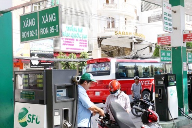 Đổi cách tính thuế xăng dầu có lợi cho người tiêu dùng: Chuyên gia nói gì?