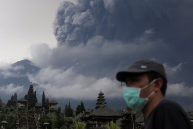 Tin mới nhất về núi lửa hoạt động ở Indonesia và 24 người Việt mắc kẹt tại Bali