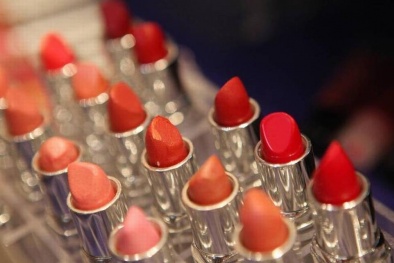 Rùng mình vì những vi khuẩn có trong mỹ phẩm dùng thử