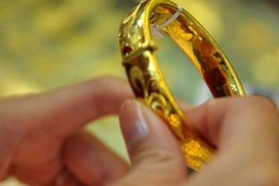 Giá vàng trong nước ngày 4/12: Vàng lại ‘rớt’ giá chưa thể phục hồi