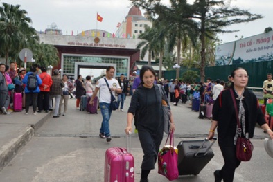 Quảng Ninh: Siết chặt quản lý các cửa hàng phục vụ khách Trung Quốc ‘tour 0 đồng’