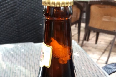 Chai bia dán nhãn Bia Saigon Export có vật thể lạ: Tòa án quận 1 chính thức thụ lý vụ án