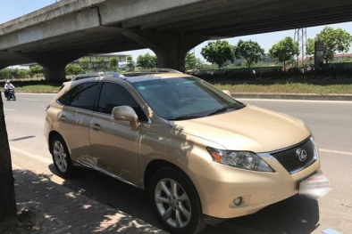 Xe sang Lexus 3 tỷ, sau 7 năm sử dụng bị hạ giá 'sốc' 