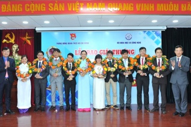9 tài năng trẻ được trao Giải thưởng KHCN Thanh niên Quả Cầu Vàng 2017
