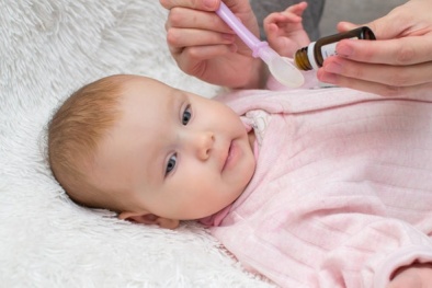 FDA cảnh báo chữa bệnh bằng phương pháp vi lượng đồng căn có thế gây nguy hiểm cho trẻ nhỏ