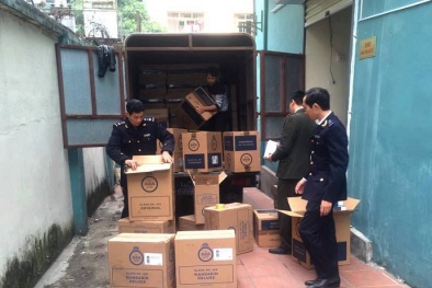 Quảng Ninh: Bắt giữ đối tượng vận chuyển 58.000 bao thuốc lá ngoại trị giá 1,7 tỷ đồng