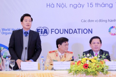 'Quản' mũ bảo hiểm phải tăng cường hậu kiểm