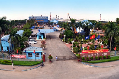 Học sinh ngộ độc khí: Cắt điện Công ty Thép Việt Nhật nếu không khắc phục sự cố