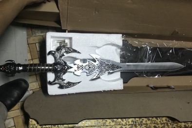 Triệt phá kho hung khí, công cụ hỗ trợ cực 'khủng' tại TPHCM