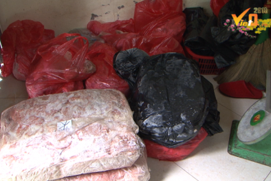 [video] Hà Nội: Phát hiện nầm lợn, nầm bò 'bẩn' chuẩn bị vào hàng nướng, lẩu