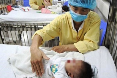 Bệnh cảm cúm hoành hành, hàng trăm trẻ nhập viện