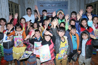 Chất lượng Việt Nam online cùng Rạng Đông ‘Thắp sáng ước mơ’ cho học sinh nghèo hiếu học