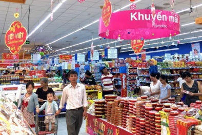 Thị trường Tết Mậu Tuất: Giá thành và mẫu mã đa dạng đang giúp Bánh kẹo Việt 'lên ngôi'