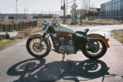 ‘Giật ngược’ Harley-Davidson Sportster 1957 thành xe cổ điển