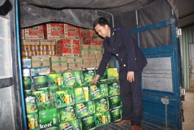 Tết Nguyên đán 2018: Buôn lậu gia tăng, coi chừng mua phải hàng giả