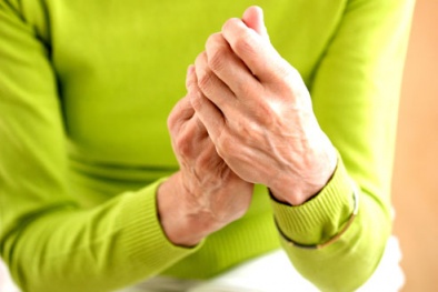 Mãn kinh làm trầm trọng thêm các triệu chứng viêm khớp dạng thấp