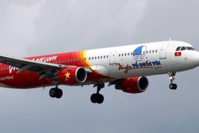 Sau sự cố diễn bikini, cổ phiếu của VietJet rơi vào ‘chảo lửa’