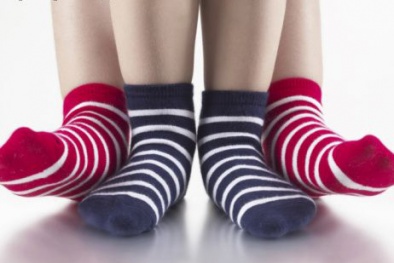 Tác hại đáng sợ khi đi tất cho trẻ vào những ngày rét đậm kéo dài