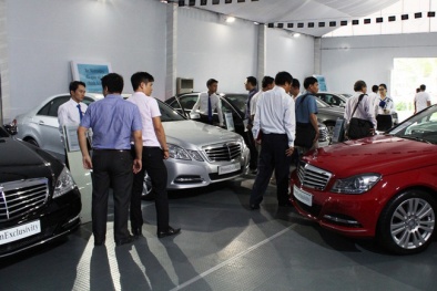 Thị trường ô tô Tết: Giá tăng ‘chóng mặt’ vẫn ‘cháy hàng’