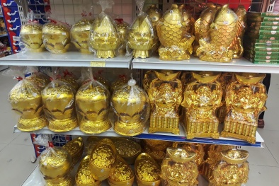 Thị trường Tết 2018: Hộp bánh ‘mạ vàng’ hút khách dịp Tết Mậu Tuất