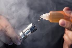 Ngay cả khi không có nicotin, thuốc lá điện tử vẫn gây tổn thương phổi