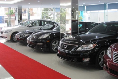 Tuần cận Tết, chỉ có 10 chiếc xe ôtô nguyên chiếc 9 chỗ ngồi được nhập khẩu vào Việt Nam 