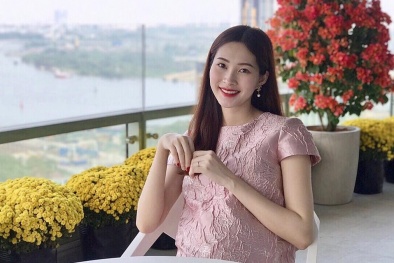 Hoa hậu Đặng Thu Thảo lần đầu công khai ‘khoe’ ảnh mang bầu