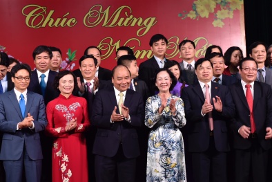 Thủ tướng gặp mặt cán bộ, công chức, viên chức, người lao động một số cơ quan Đảng