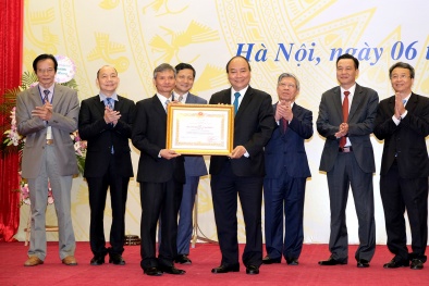 Thủ tướng dự Lễ kỷ niệm 10 năm thành lập Ủy ban Giám sát tài chính quốc gia