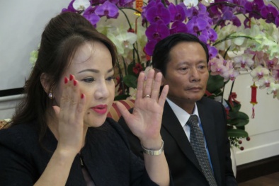 Vụ mất 245 tỷ tiền gửi ngân hàng: Nữ đại gia đòi trả ngay, Eximbank vẫn quyết không