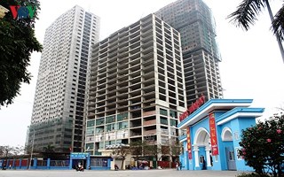 Chậm tiến độ, người dân mua nhà ở AZ Thăng Long 'è cổ' trả lãi vay