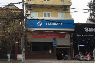 50 tỷ đồng gửi Eximbank bị mất: Khách hàng sốt ruột chờ ngân hàng trả tiền