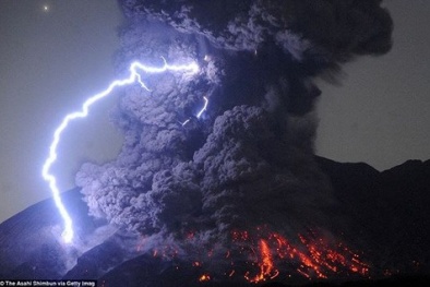 Bí ẩn tiếng sấm núi lửa lần đầu tiên được các nhà khoa học ghi lại