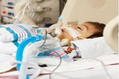 Trẻ có thể nguy kịch vì người lớn cho uống oresol theo cách này 