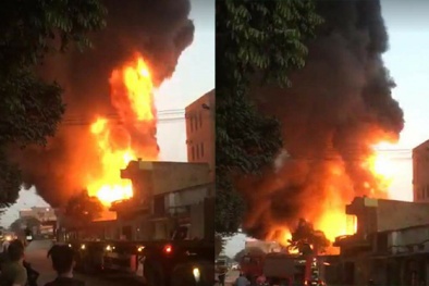 Hải Phòng: Cháy lớn thiêu rụi hàng loạt căn nhà trong đêm