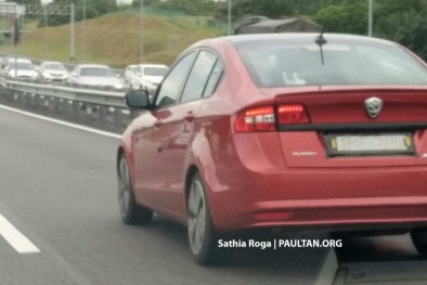 Chiếc ô tô sedan hạng C mới ‘đẹp long lanh’ giá chỉ 369 triệu đồng có gì?