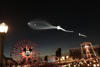 Sững sờ nhìn thấy vật thể bay không xác định UFO ngay trước mắt