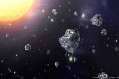 Tận mắt chiêm ngưỡng khối thiên thạch chứa đầy kim cương rơi xuống Trái Đất