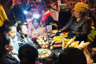 Có giá chưa đến 20.000 đồng, những món hàng này giúp người Đà Lạt kiếm bội tiền tại chợ đêm