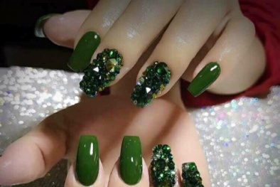 Chị em đổ xô ra hiệu làm móng tay gel giá nửa triệu: Những điều cần lưu ý