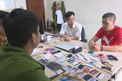 Quảng Ninh: Bắt đối tượng người Trung Quốc dùng thẻ ATM giả rút tiền