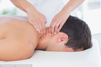 Thanh niên đột ngột tử vong sau khi massage vai gáy nhẹ nhàng