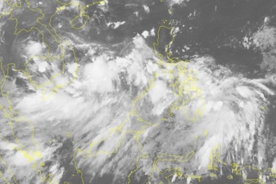 Áp thấp nhiệt đới trên Biển Đông diễn biến khó lường, có thể mạnh lên thành bão